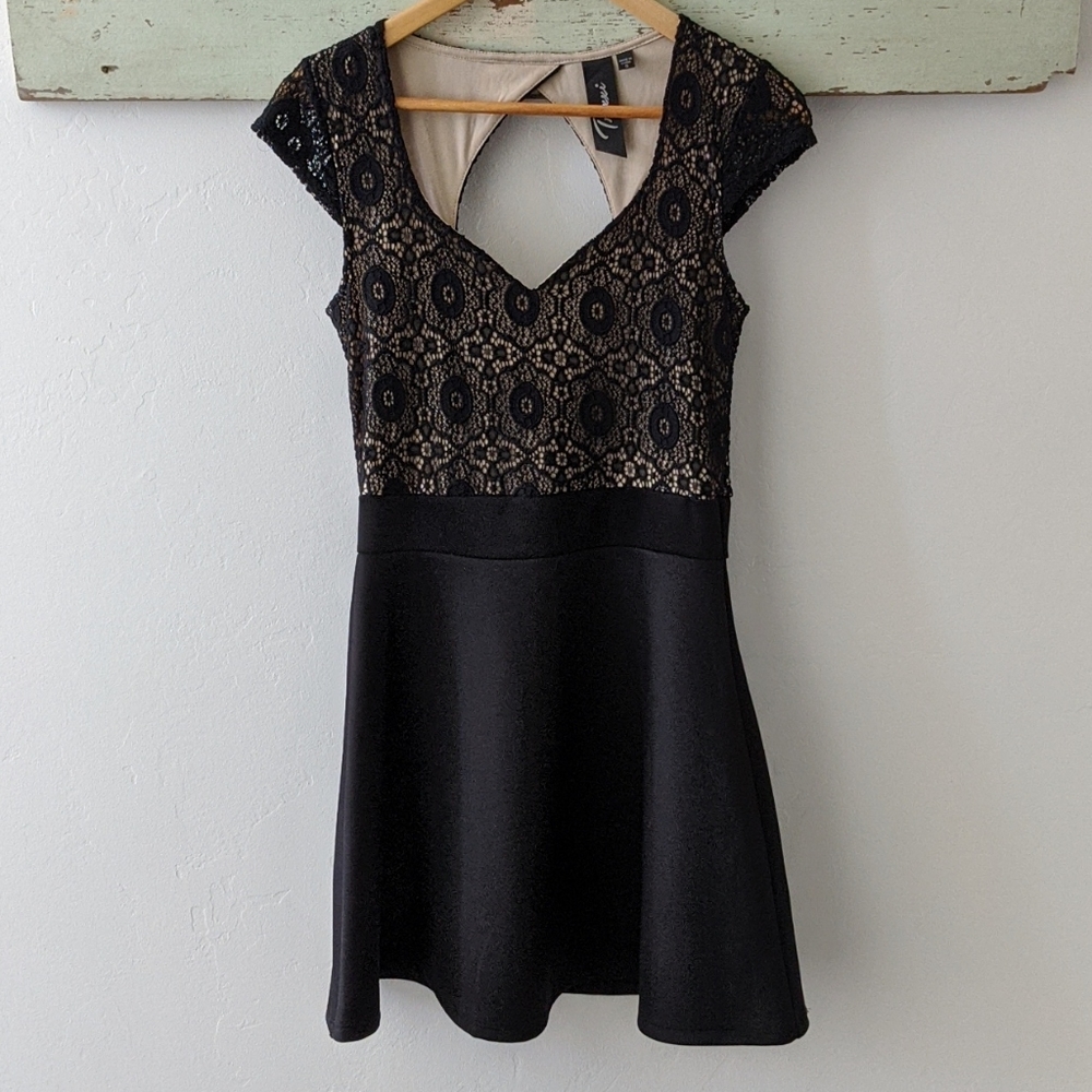 TRIXXI I Open-Backed Stretchy Black Lace A-Line Mini Dress, S - Picture 2 of 16